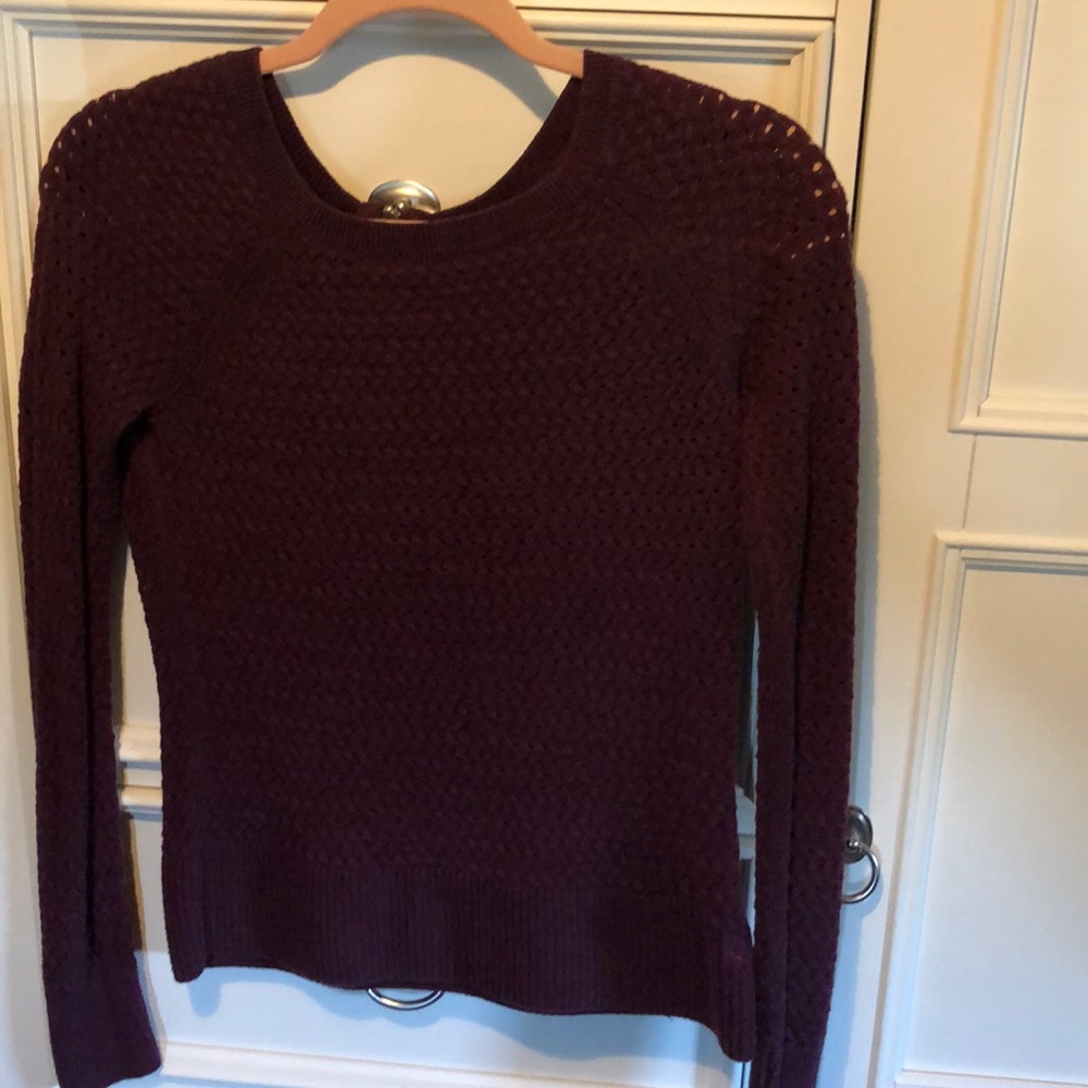 American eagle zip back sweater